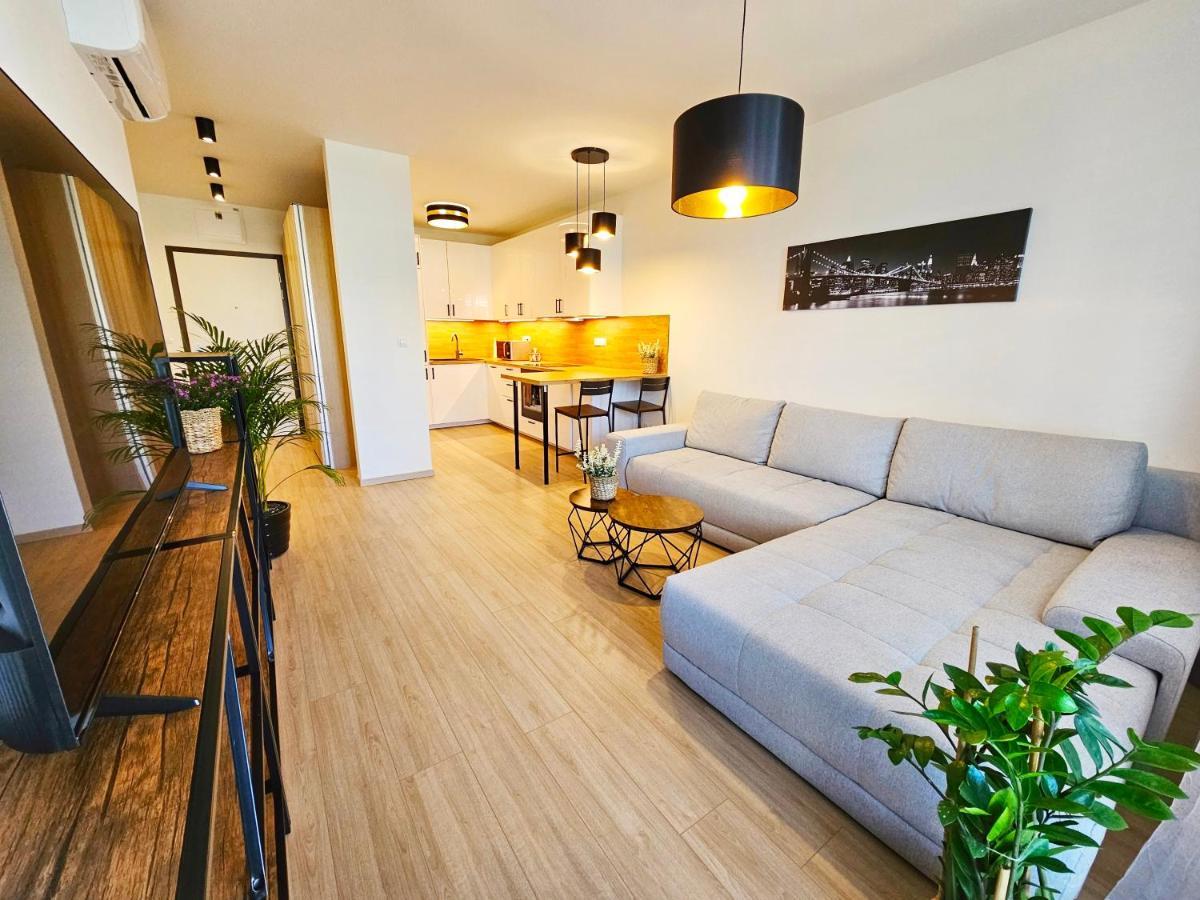 2 Room Apartment, New Building, Bosakova Street, 29 ブラチスラヴァ エクステリア 写真